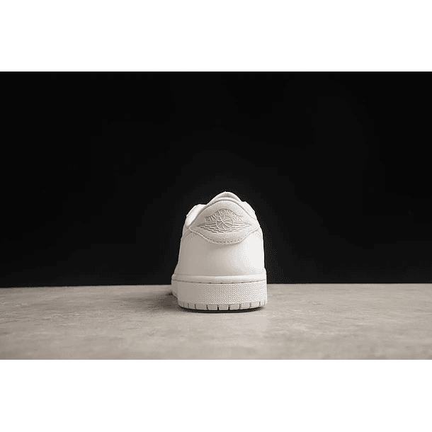 Jordan 1 low neutral grey 3