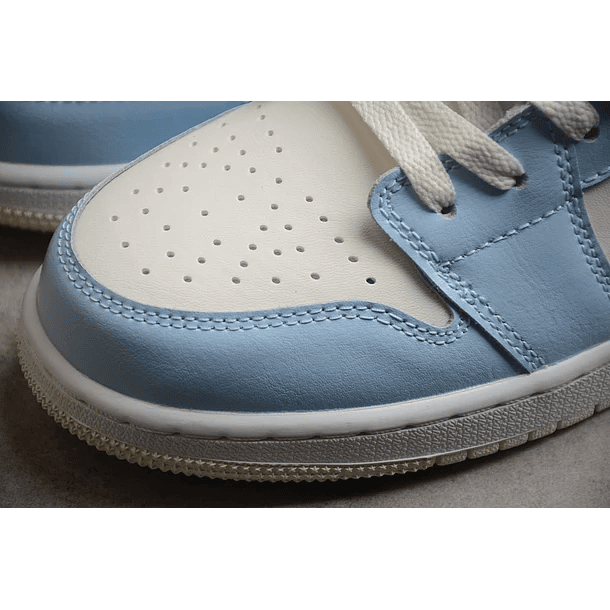 Jordan 1 low ice blue black 6
