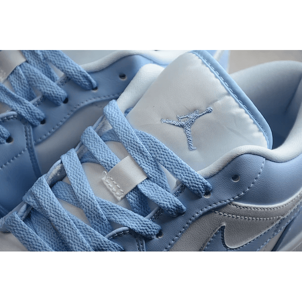 Jordan 1 low ice blue 5