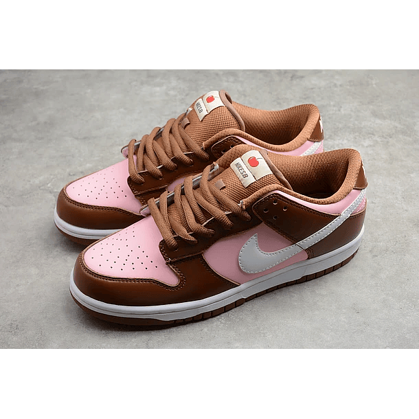 Dunk low SB stussy cherry 5