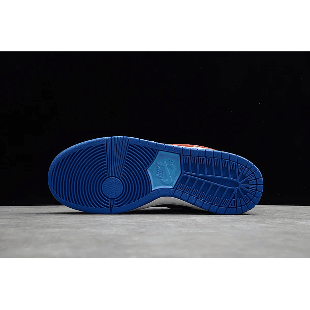 Dunk low SB pro white royal blue orange 3