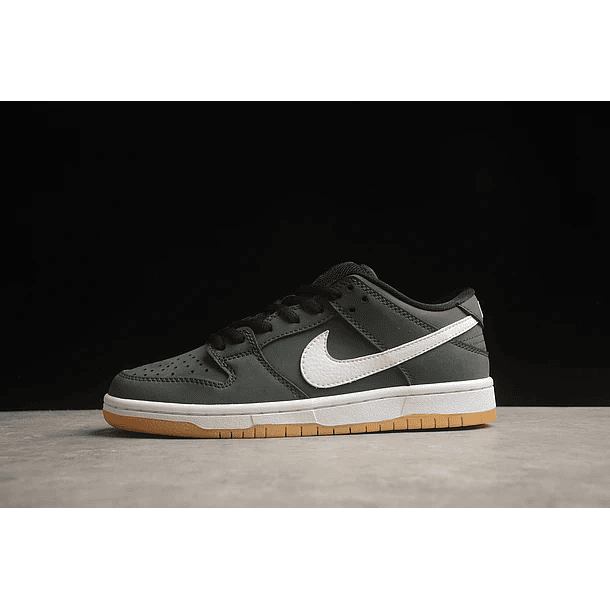 Dunk low sb black gum 1