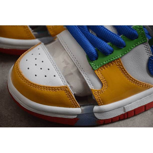 Dunk low sandy bodecker 6