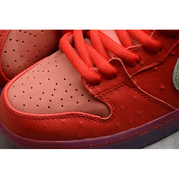 Dunk high strawberry cough 6