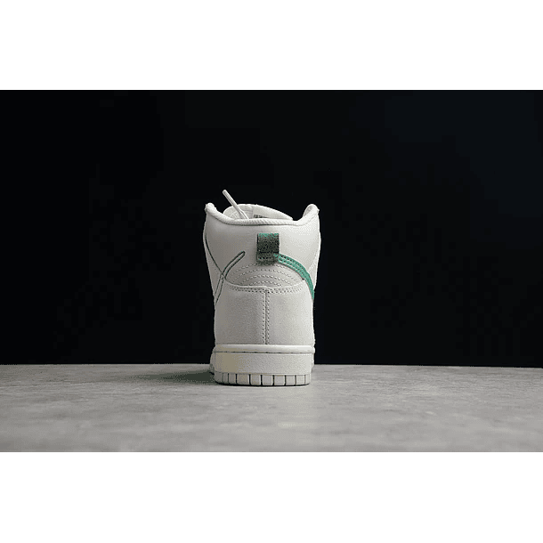 Dunk high first use green 4