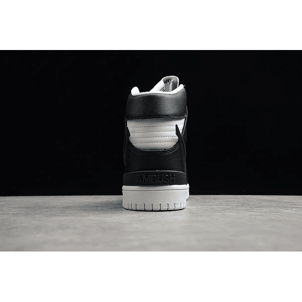 Dunk high ambush black & white 4