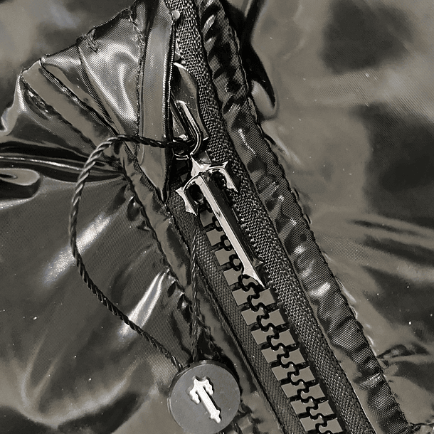 TRAPSTAR PUFFER HOODED JACKET BRILLIANT BLACK 6