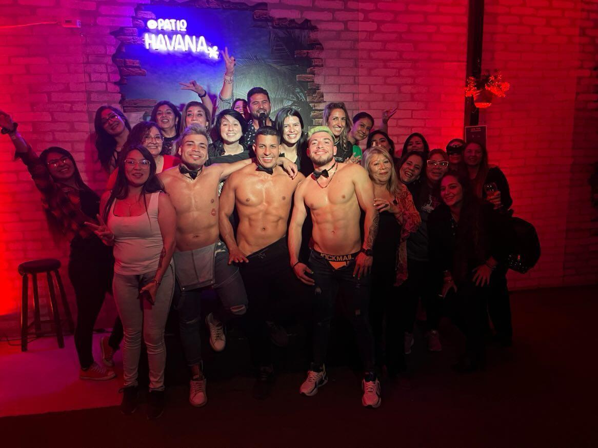 1 Stripper con 2 Salidas (Santiago centro y alrededores)