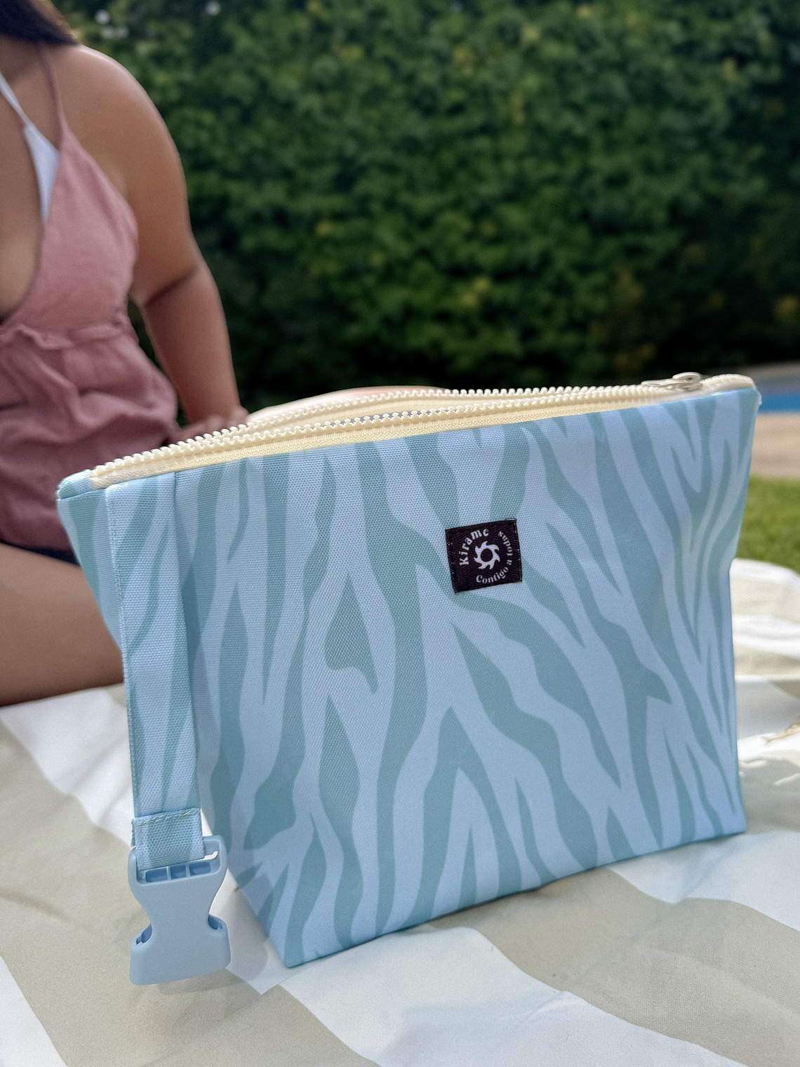 Cosmetiquero broche 1