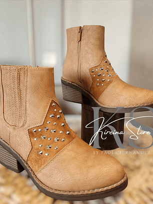 BOTÍN CAMEL TACHAS
