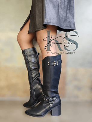 BOTA NEGRA CON HEBILLA