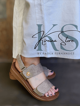 SANDALIA BEIGE (CIERRE VELCRO)