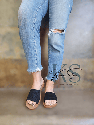 SANDALIA NEGRA TELA