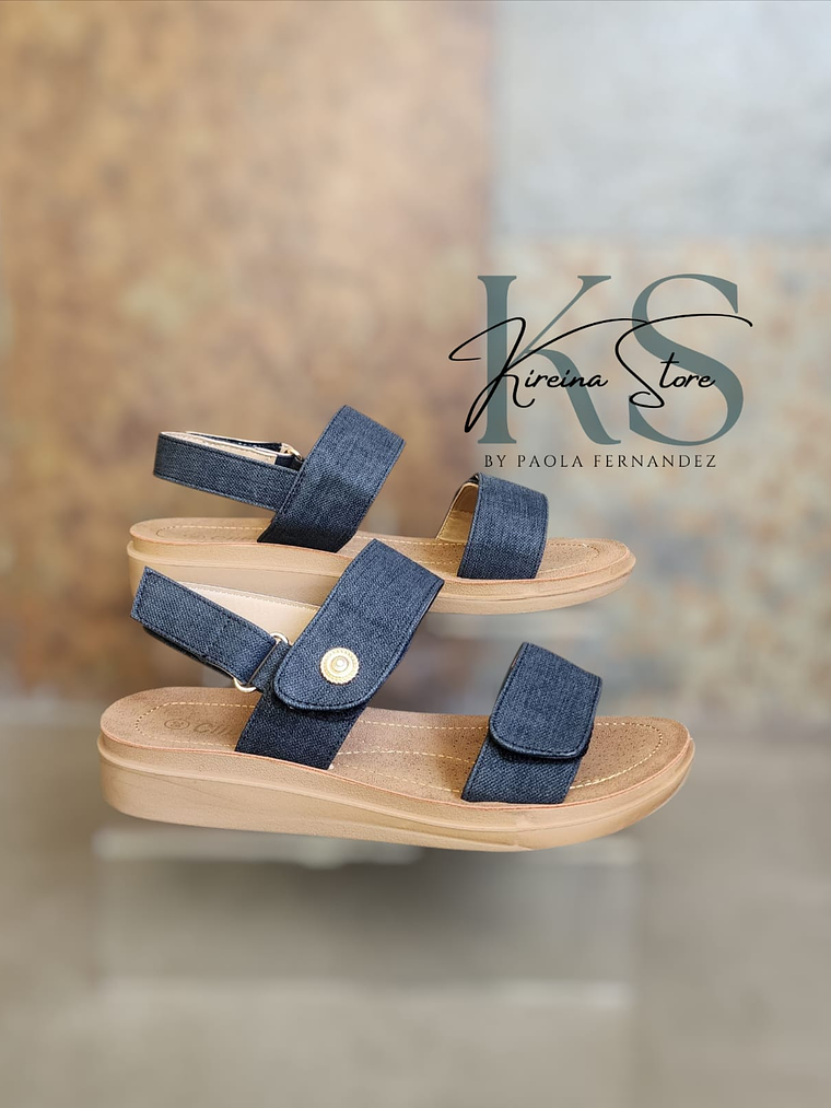 SANDALIA NEGRA VELCRO 2