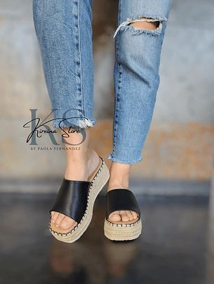 SANDALIA NEGRA (PLANTA YUTE)