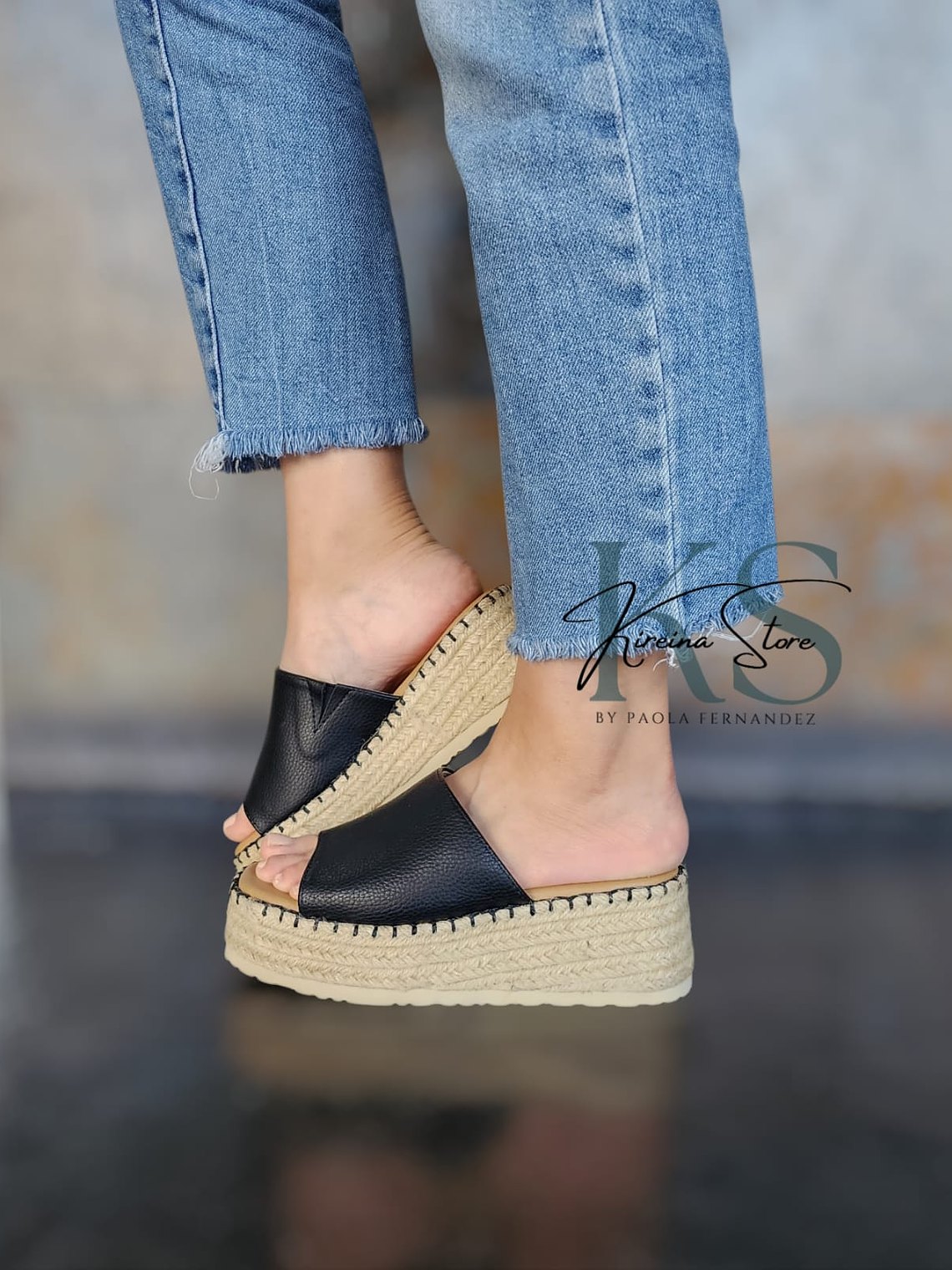 SANDALIA NEGRA (PLANTA YUTE) 3