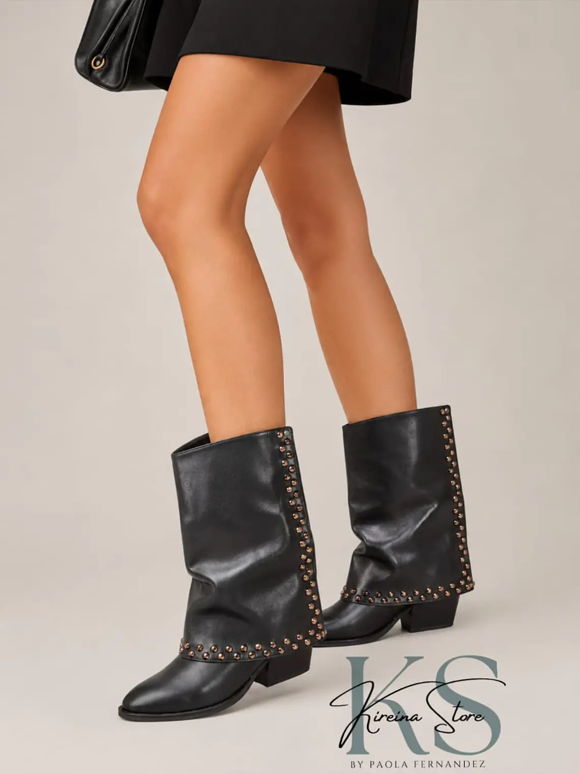 BOTA NEGRA CORTINA  FULL TACHAS 1