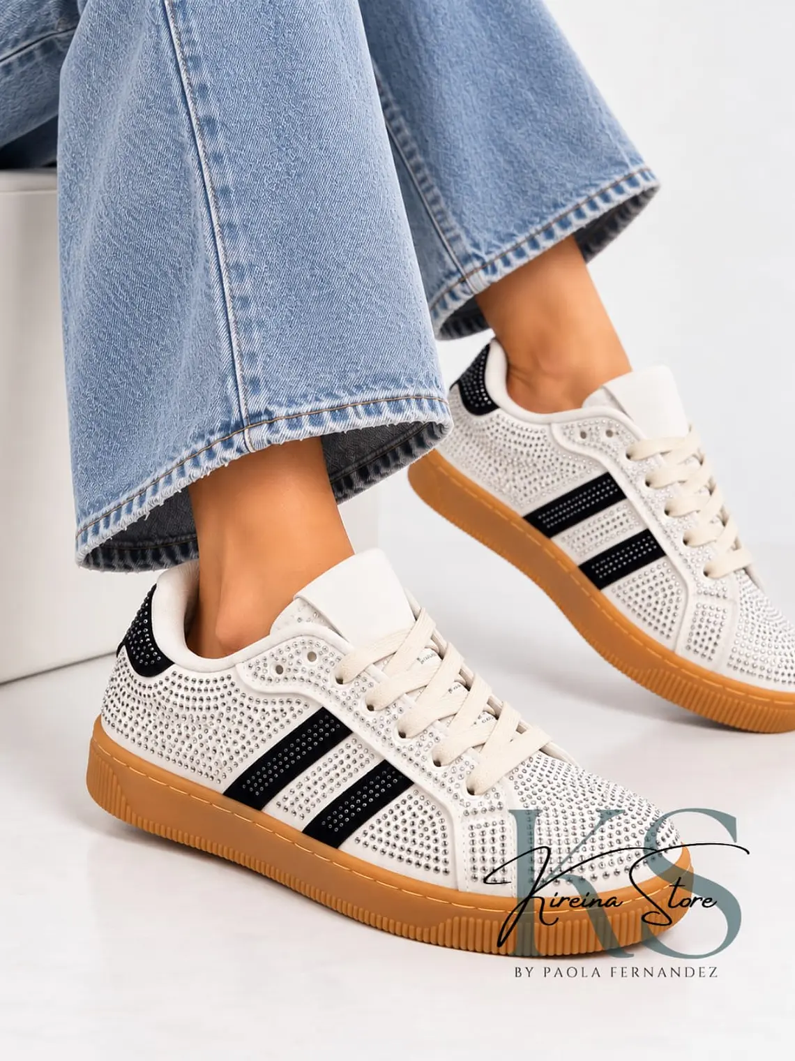 ZAPATILLA BLANCA BRILLO 1