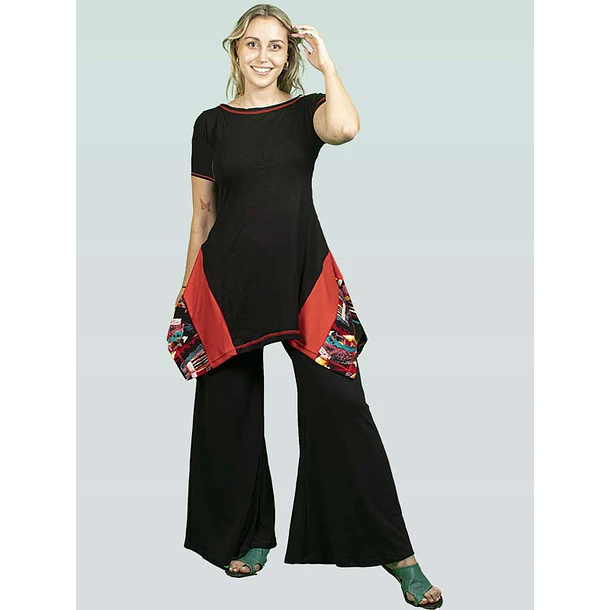 Polera Huapi Negro con rojo 4