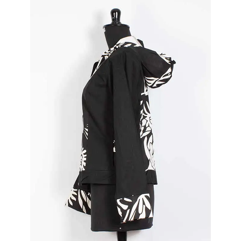 Chaqueta Gabardina Emilia flores negras 