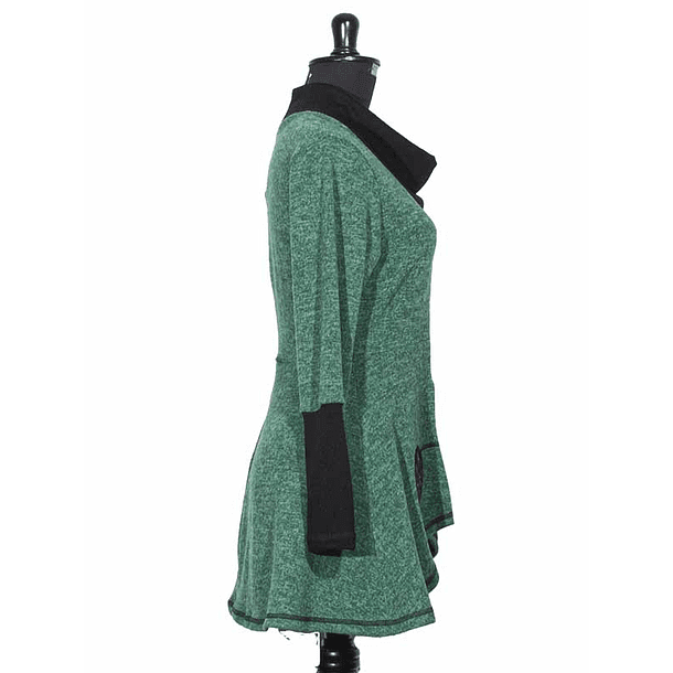 Sweater Panguipulli verde/ calce entallado 3