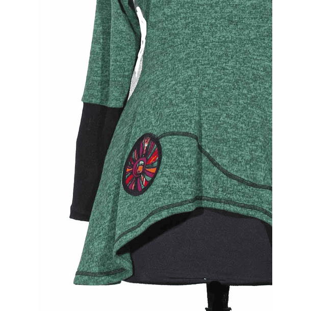 Sweater Panguipulli verde/ calce entallado 5