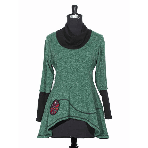 Sweater Panguipulli verde/ calce entallado 1