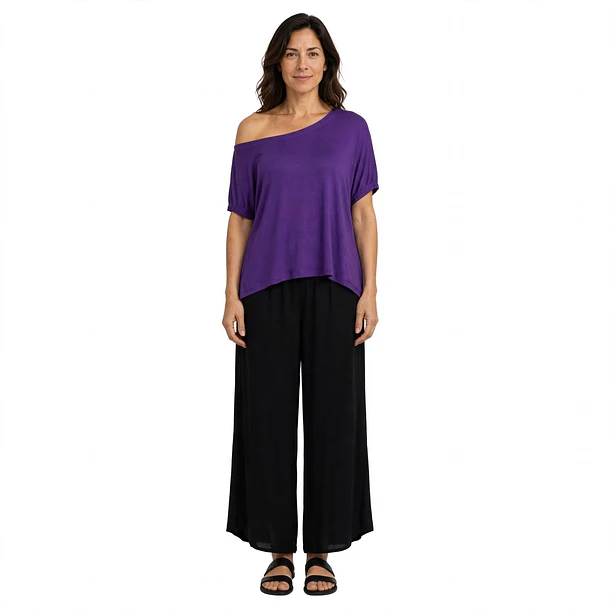 Polera asimetrica Andrea morado 1
