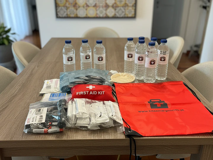 Kit Básico de Emergência - 4 Pessoas 5