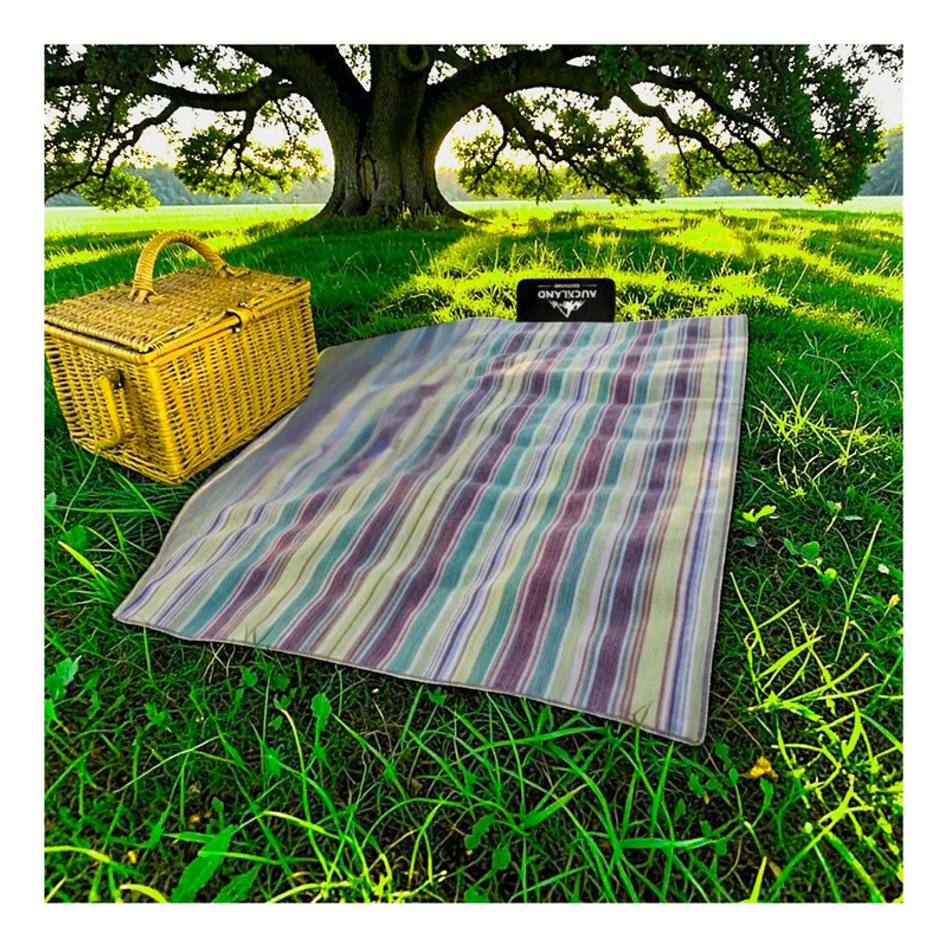 Manta Picnic Impermeable 150 x 180 Lineas Turquesa 2