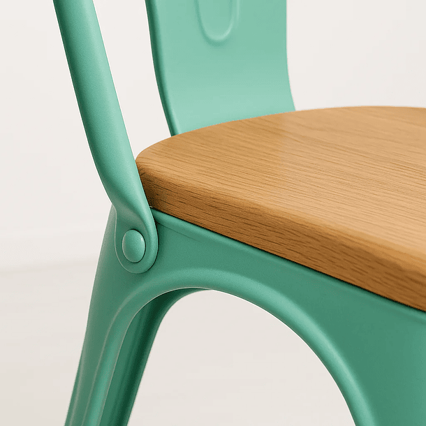 Silla Tolix con asiento de madera clara - Menta 9