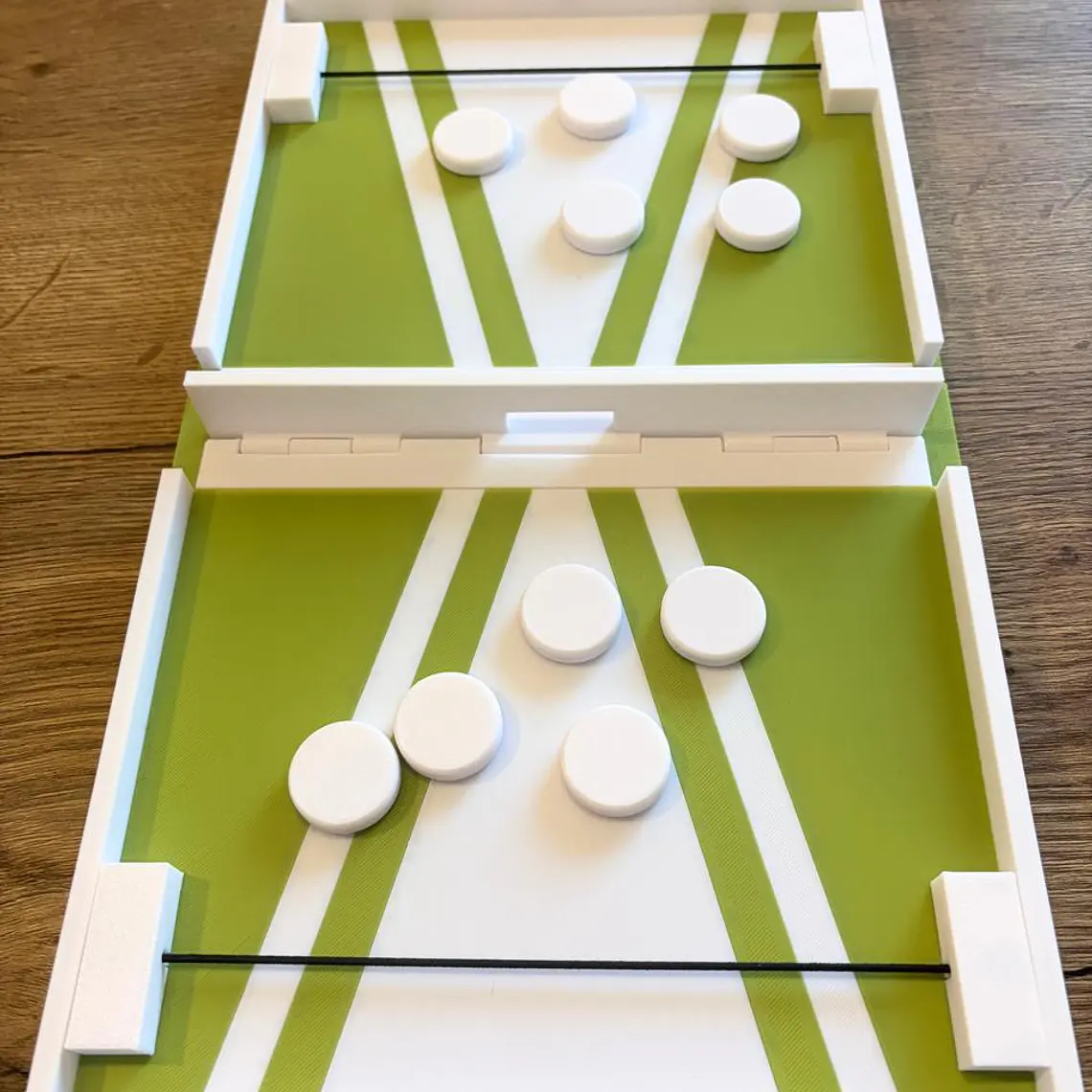 BookGame Sling Puck – Game in Book Format 3