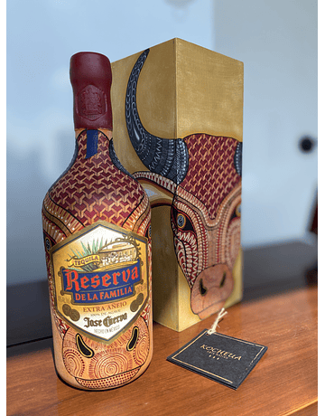 "RESERVA FAMILIA EXTRA AÑEJO" EDICIÓN ESPECIAL "ALEBRIJES"