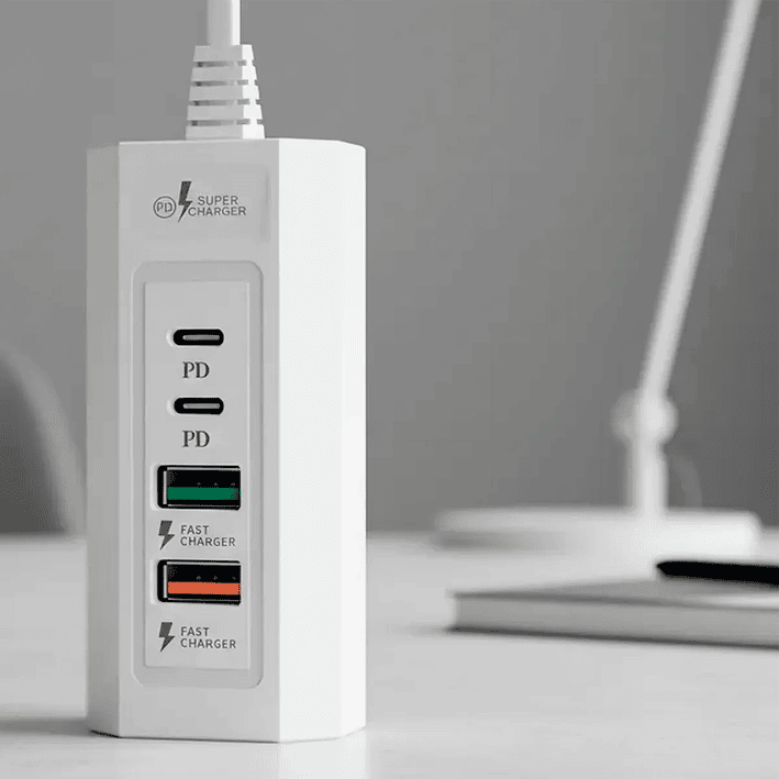 Cargador Usb Múltiple 4 En 1 Carga Rapida 2 Usb Y 2 Tipo C Blanco 2