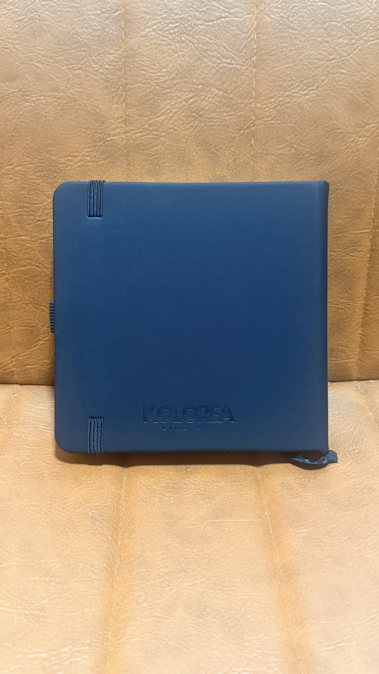 Libreta ligera tamaño 12x12 papel 140 gramos libre de ácido tapa dura 80 hojas lisa linea ART 3