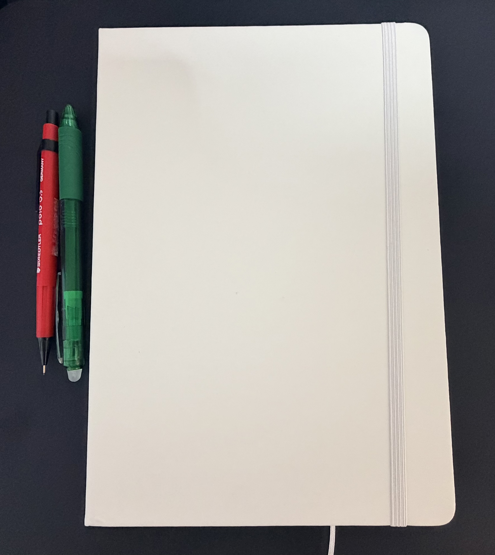 Libreta ligera tamaño B5 papel 80 gramos libre de ácido tapa dura 80 hojas blanca 1