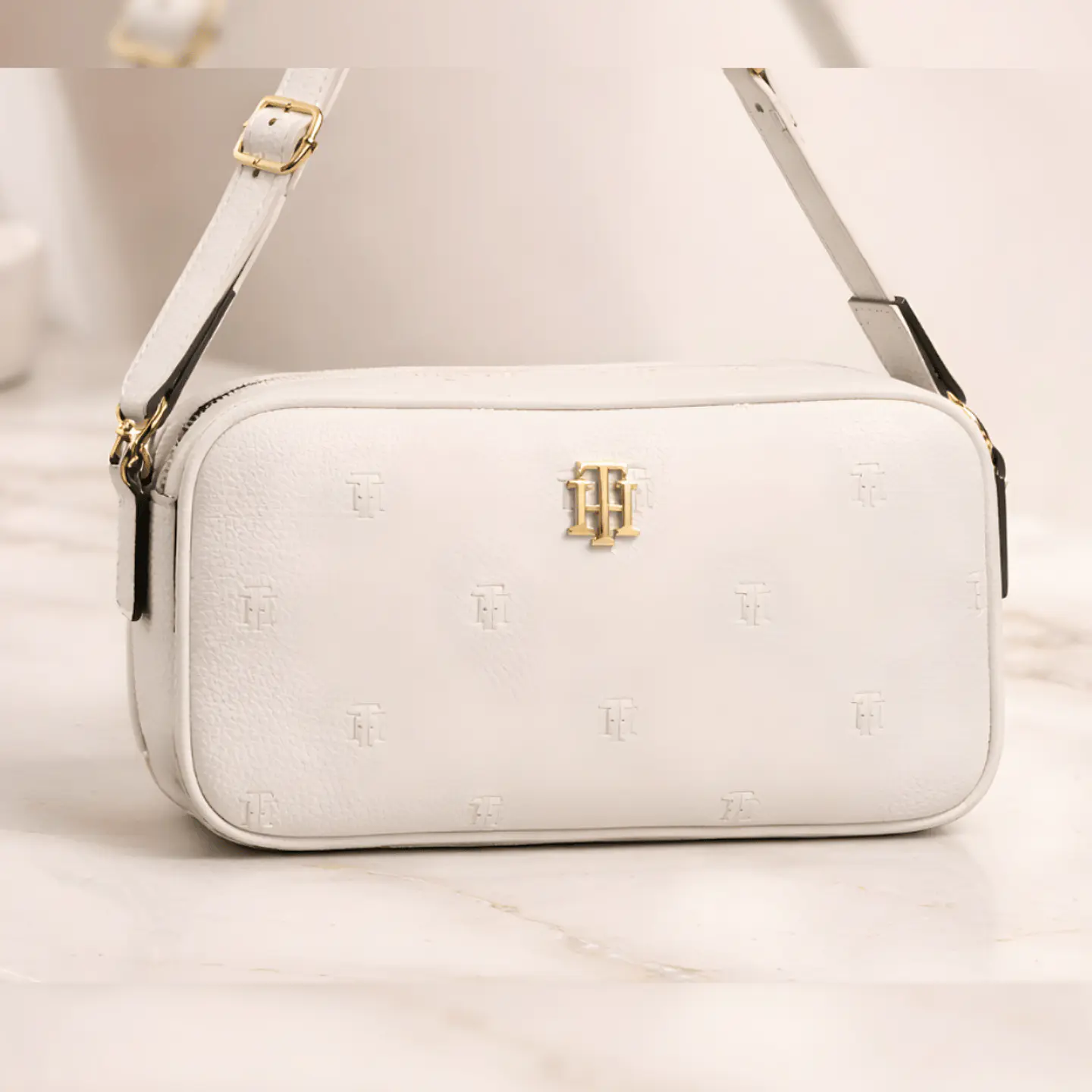 Cartera Crossbody Tommy Hilfiger Soft Elegance Blanca 2