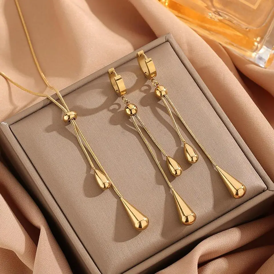 Set Collar + Aretes Lluvia Gold de Acero Inoxidable 10