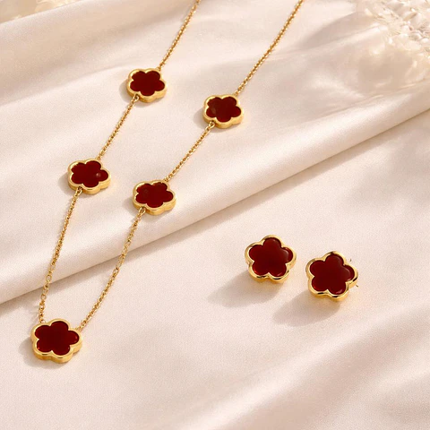 Set Collar + Aretes Clover Elegance de Acero Inoxidable