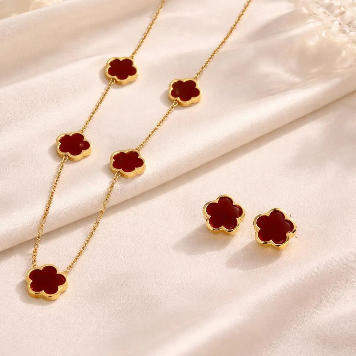 Set Collar + Aretes Clover Elegance de Acero Inoxidable 2