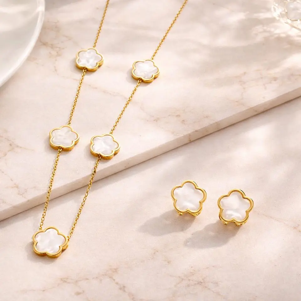 Set Collar + Aretes Clover Elegance de Acero Inoxidable 7