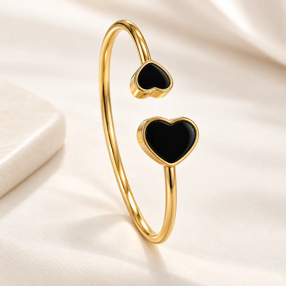 Pulsera Abierta Doble Corazón Negro en Acero Inoxidable 1
