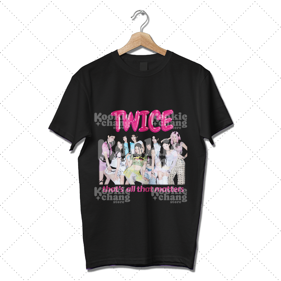 Polera negra TWICE - GRUPAL 1