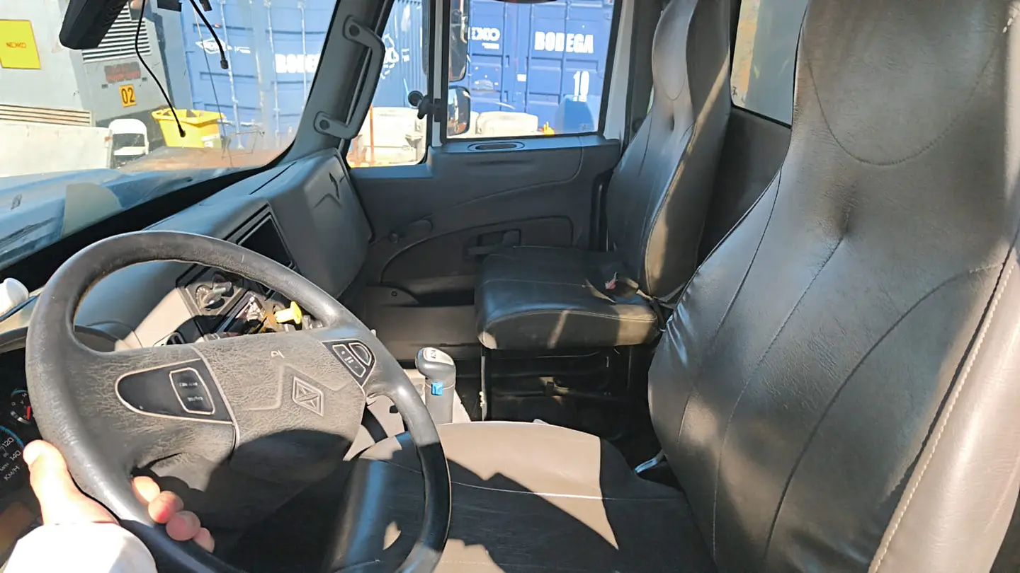 CAMION 6X4 6