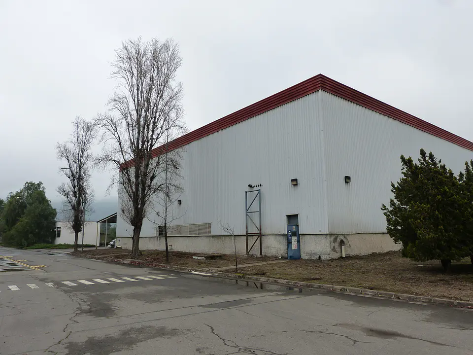 BODEGA INDUSTRIAL MOLESTA 1