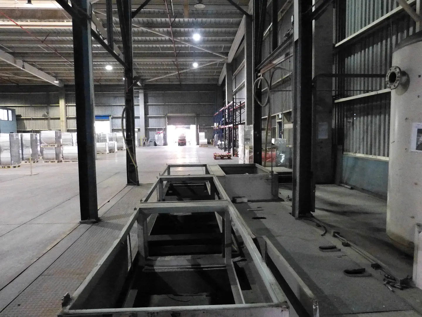 BODEGA INDUSTRIAL MOLESTA 5