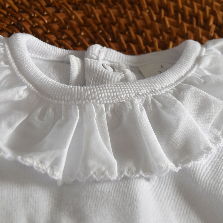 Body cardado branco para bebé com gola de folho bordado - 100% Algodão orgânico 7