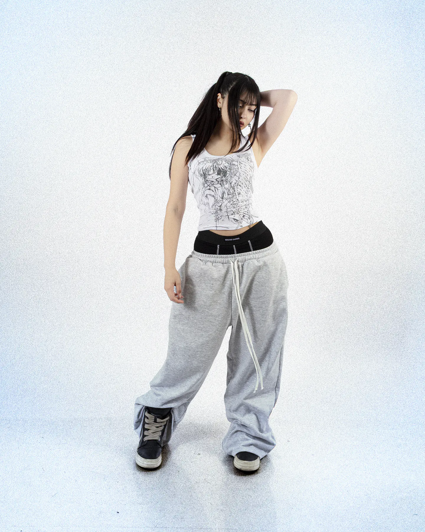 TANK TOP WOMAN 001 5