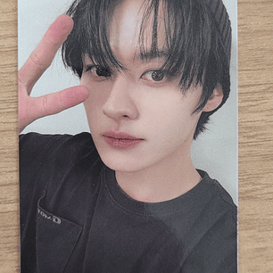 (PC) - STRAYKIDS - HARD ROCK (lucky draw 2 soundwave) Lee Know