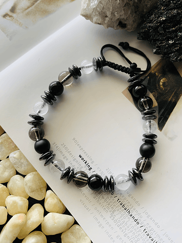 Pulsera masculina con cristales de Ónix negro, Cuarzo ahumado, Cuarzo cristal y Hematitas